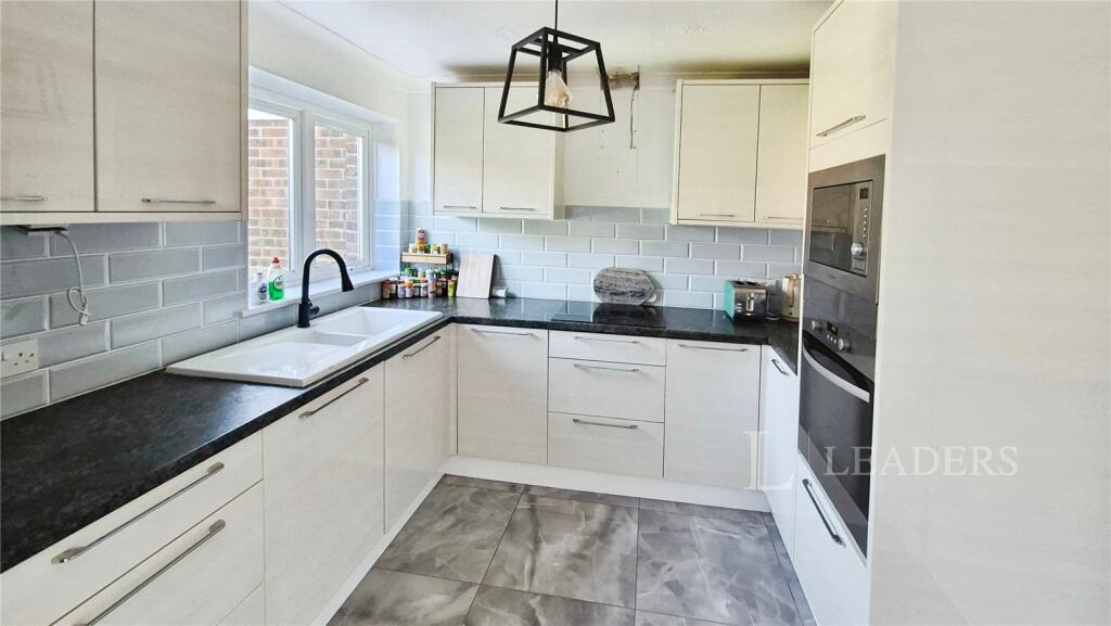 House in Fareham, Hampshire - View 2