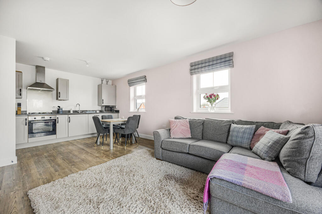 Lonsdale Road, Wokingham, RG40 photo 2