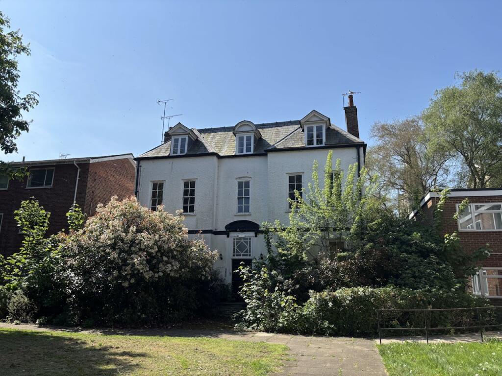 Main image of property: 17 St Mary's Square, Gloucester, GL1 2QT