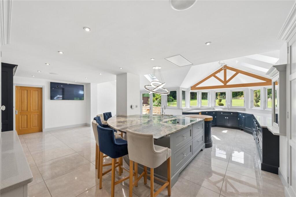 Lowfield Farm, Aberford Road, Barwick In Elmet, Leeds, West Yorkshire - View 4