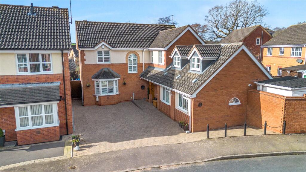 Main image of property: Findon Close, Redditch, Worcestershire, B97