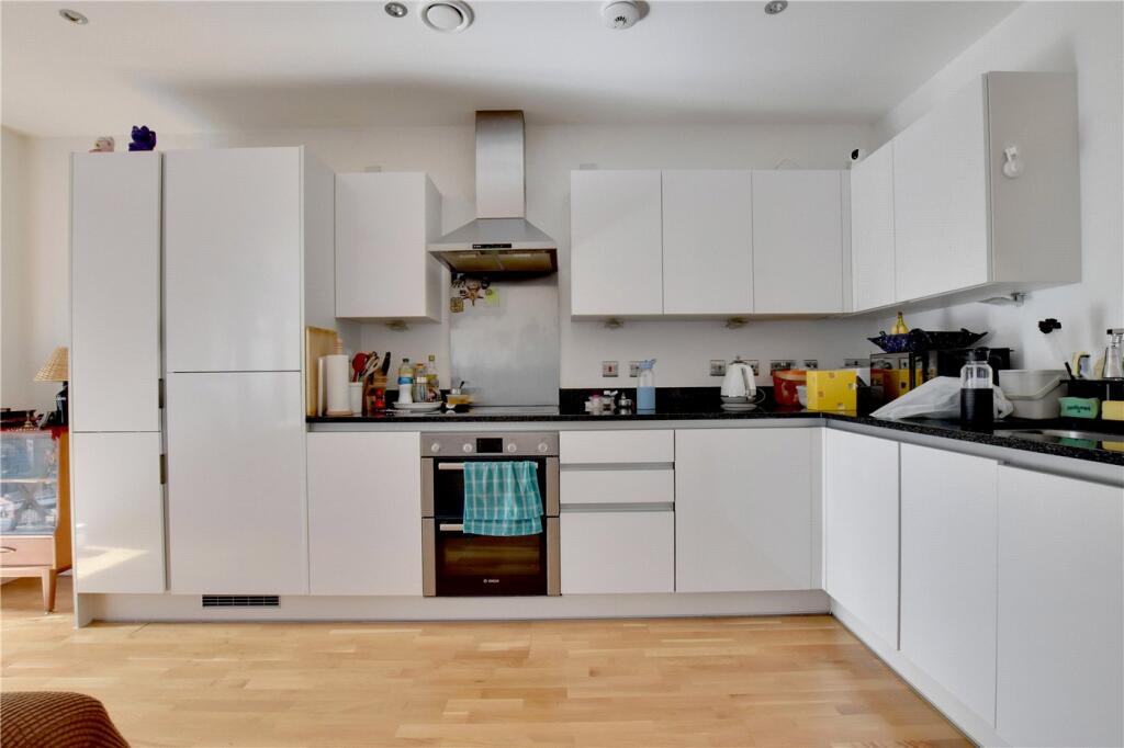 Apartment in London - View 3