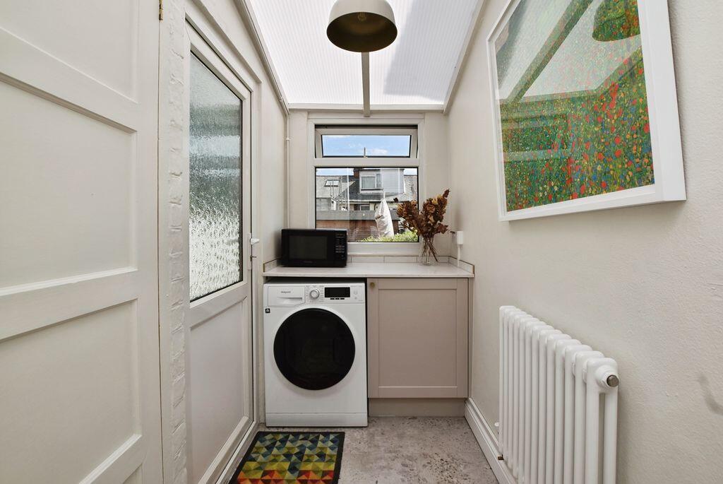 House in Salisbury, Wiltshire - More