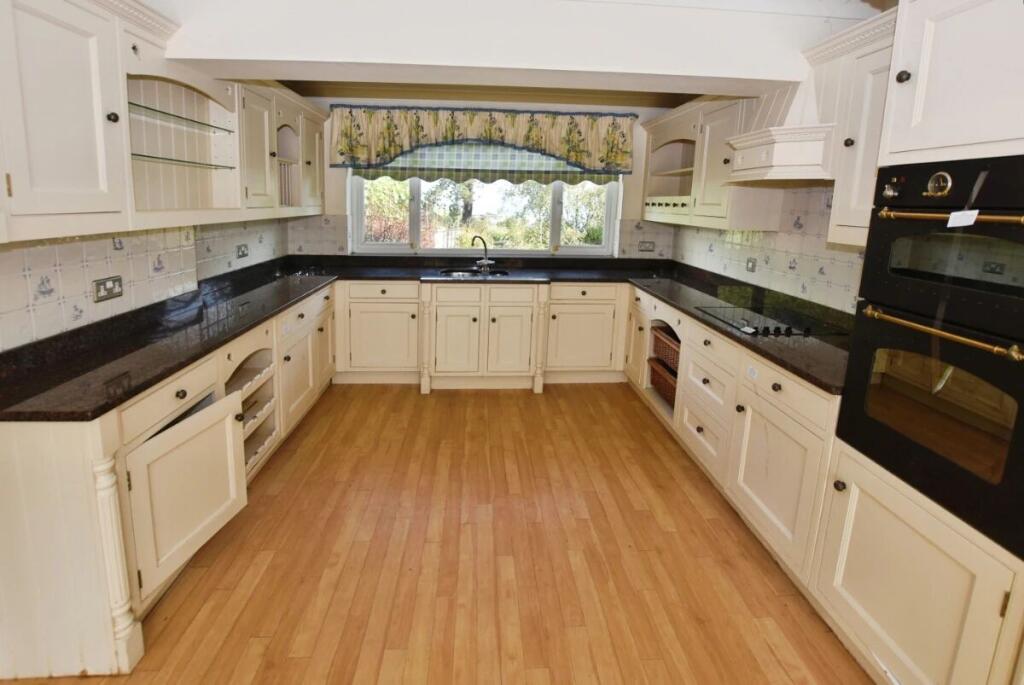 House in Torquay - View 3