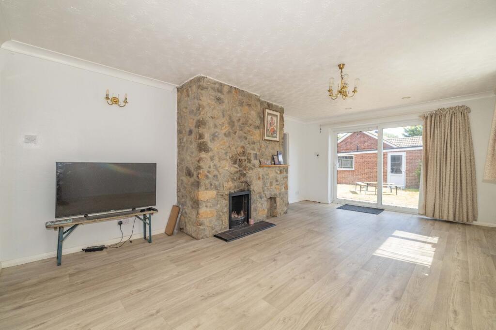 House in Canterbury - View 3