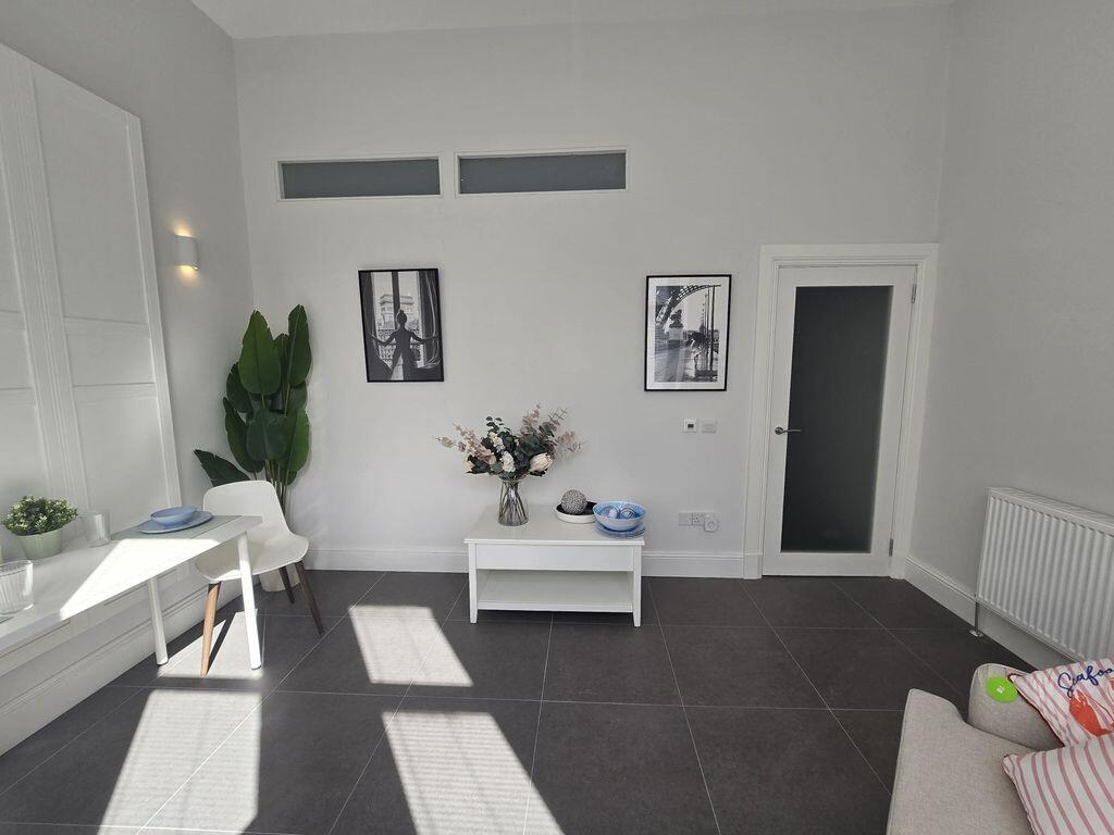 Apartment in Glasgow - View 4