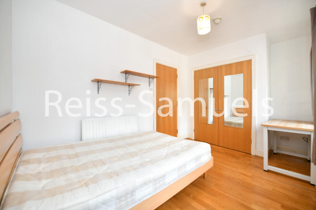 6 bedroom town house for rent