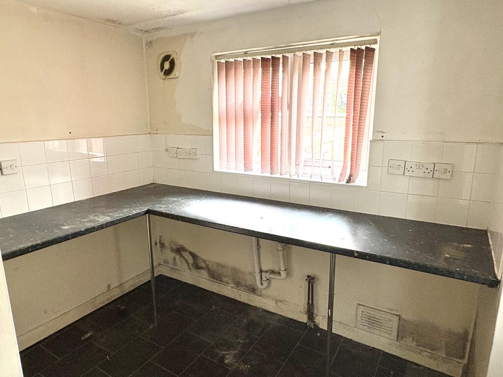 93 Trent Road, Nottingham NG2 4FB photo 3