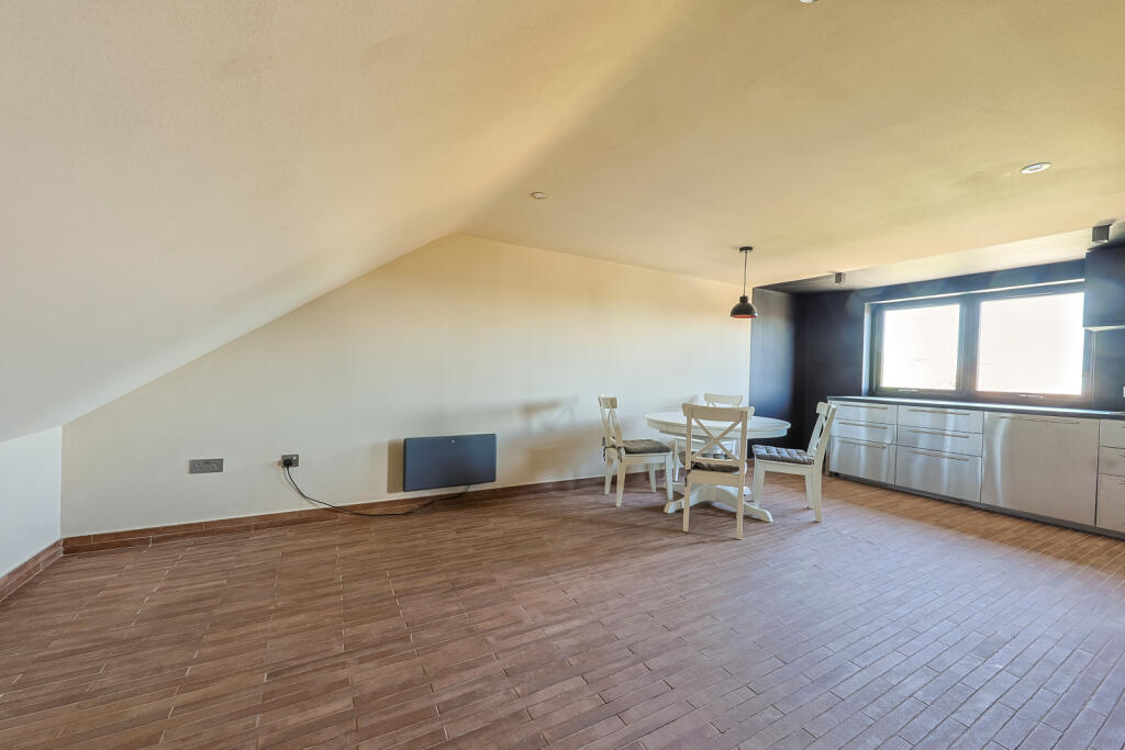 Main image of property: Commonside East, Mitcham, CR4