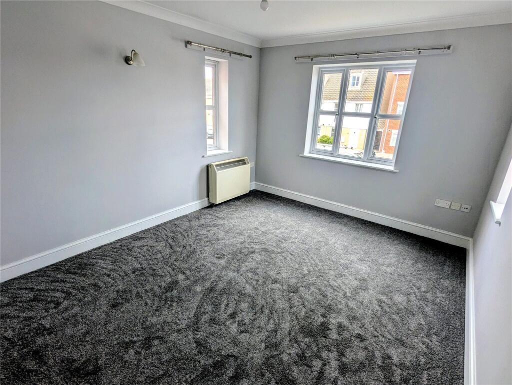 Apartment in East Suffolk, Grange Farm, Kesgrave - View 2
