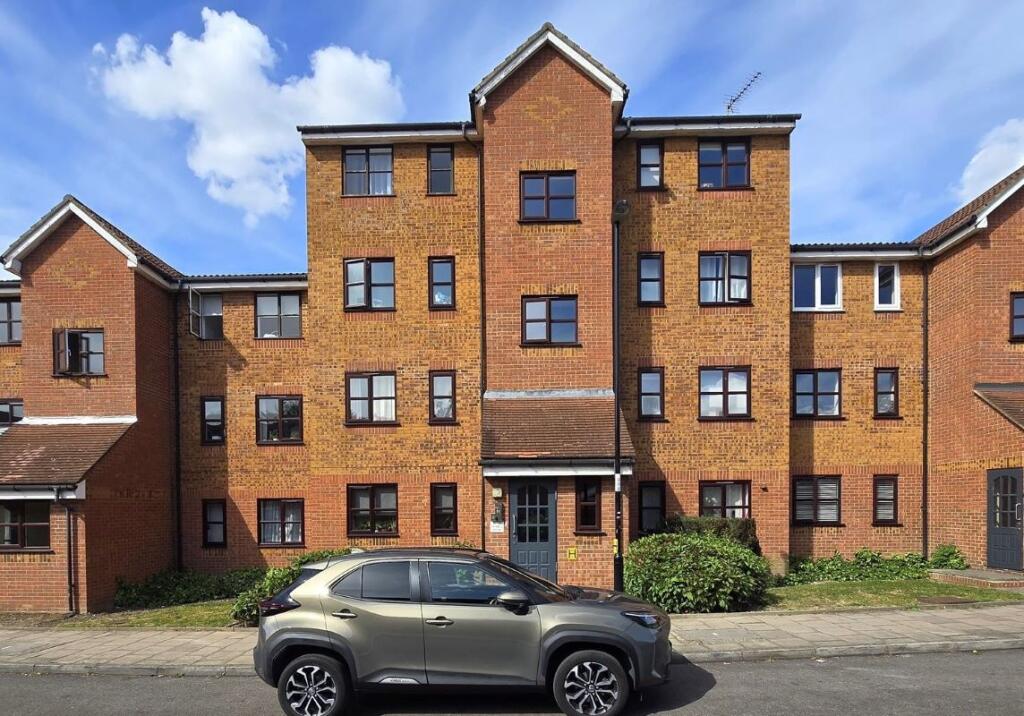 Main image of property: Flat 26 Stunell House, John Williams Close, New Cross, London, SE14 5XD
