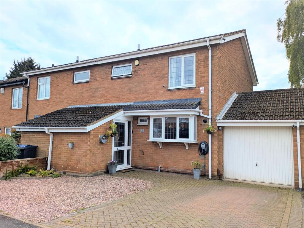 Main image of property: Cowles Croft, Birmingham