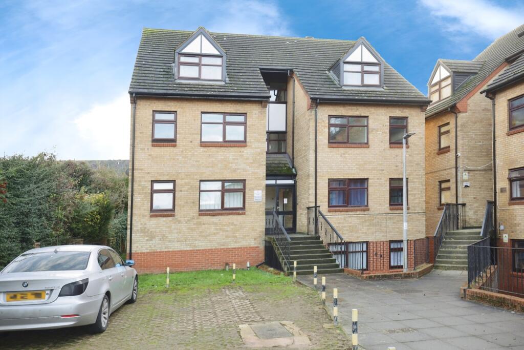 Main image of property: Duke Street, Banbury, Oxfordshire, OX16