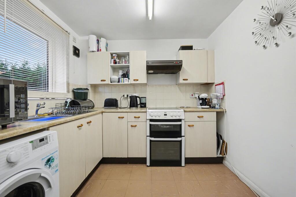 Pear Tree Gardens, Market Harborough, LE16 - View 3