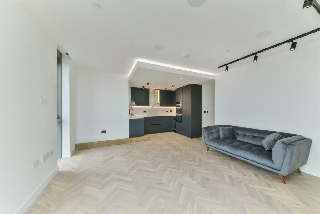 Apartment in London - View 5
