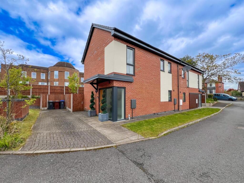 2-bed semi-detached on Sandpiper Close, Cheadle ST10 1LN, £200,000