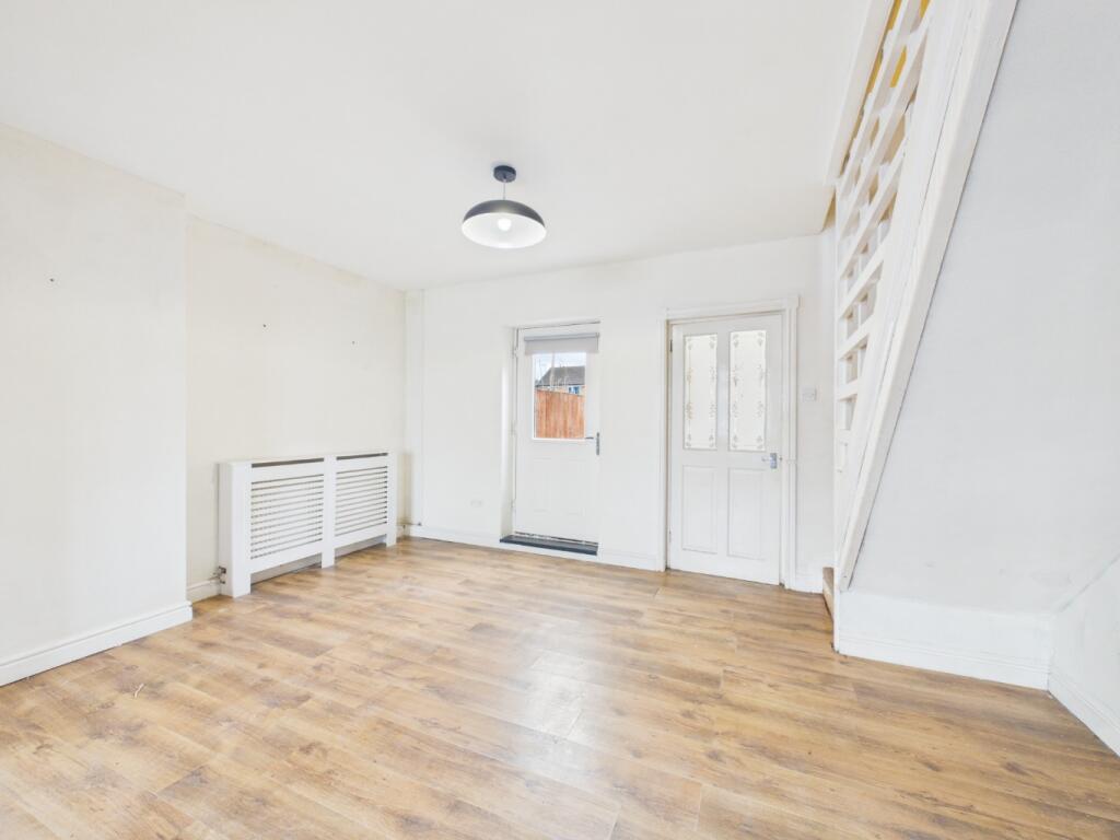 Chester Road, Oakenholt, Flint, Flintshire, CH6 5DZ - View 5