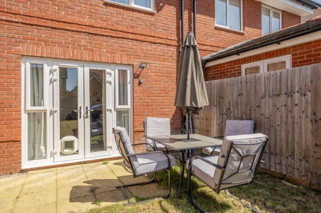 House in Spencers Wood, Ryeish Green, Shinfield - View 5