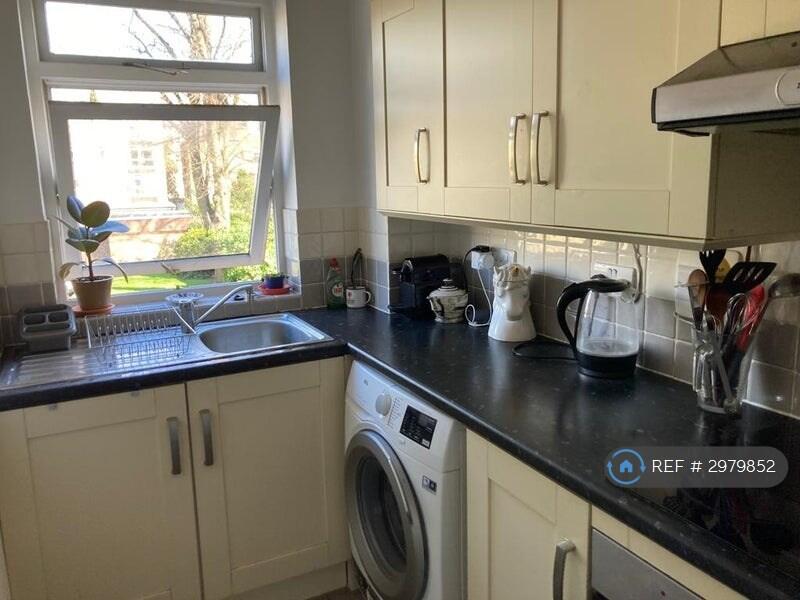 Apartment in London, Park Royal - View 4