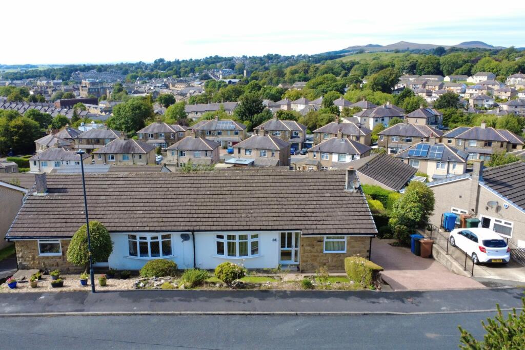 Main image of property: 39 Moor Crescent, Skipton BD23 2LJ