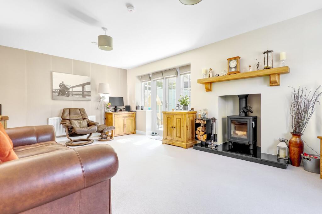 House in Ware, Hay Street, Braughing - View 4