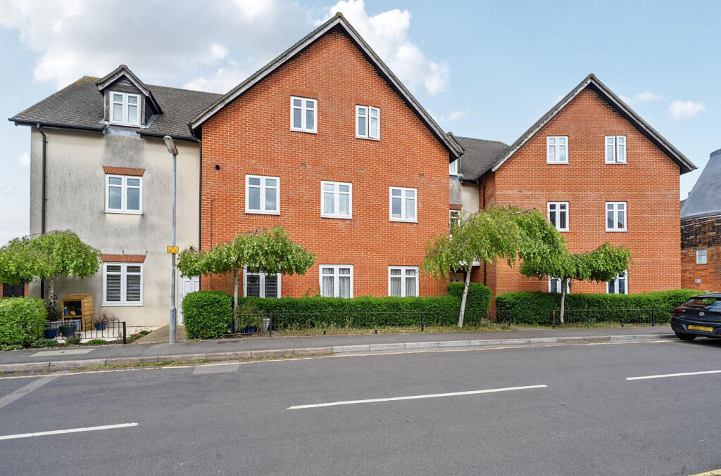 Main image of property: Overton Court, Tongham, Surrey, GU10