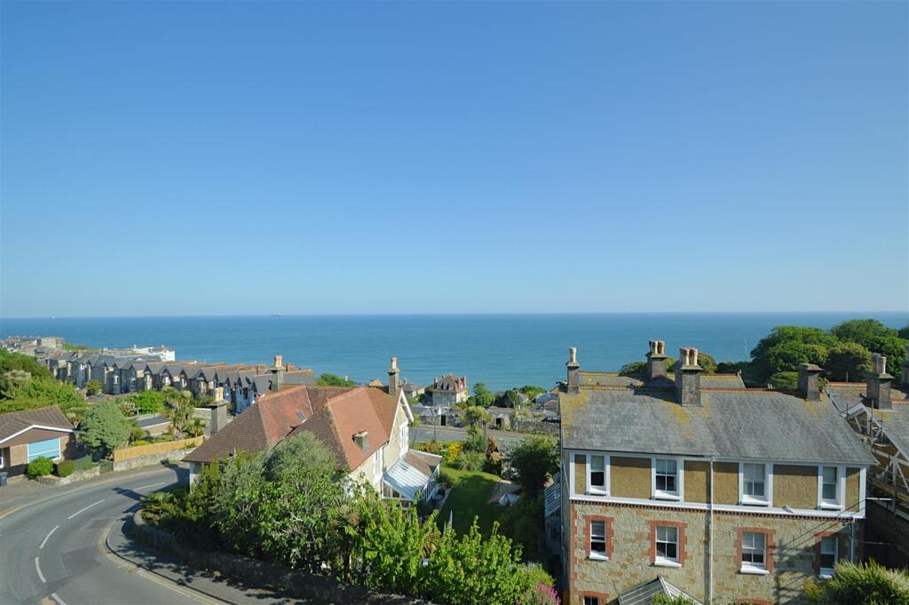 Fantastic Sea Views * Ventnor photo 2