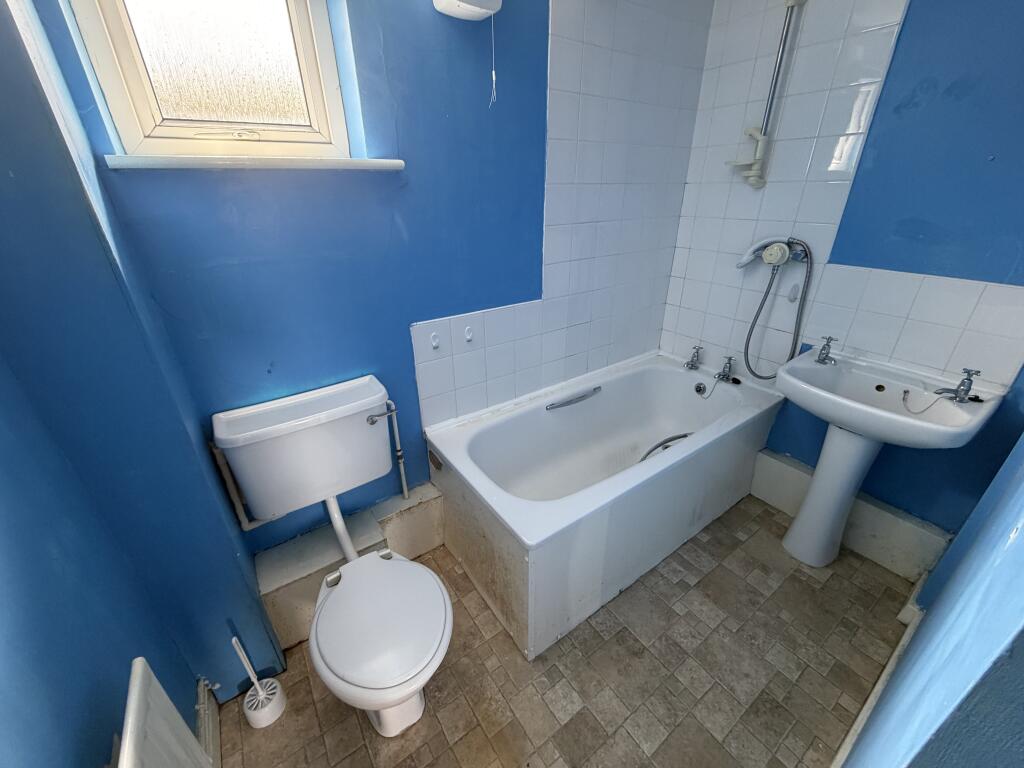 Apartment in Preston - More