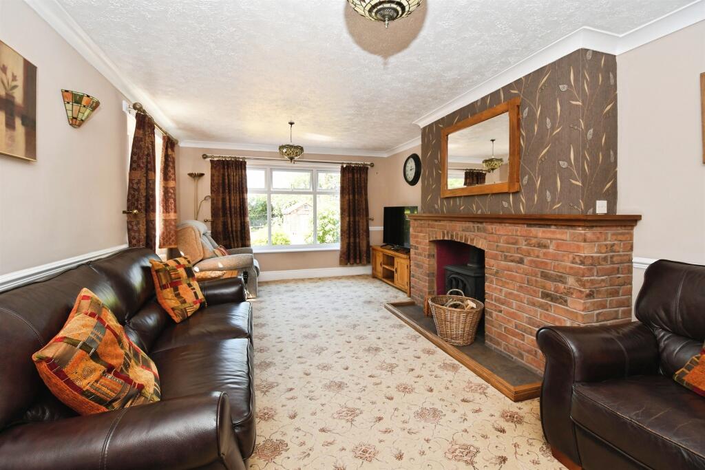 House in Doncaster - View 5