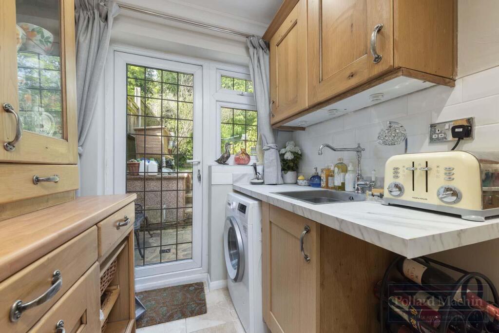 House in Croydon - More