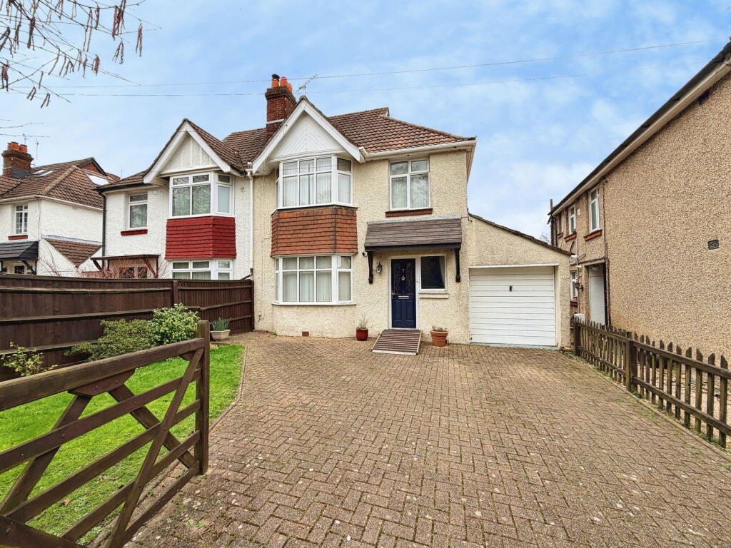 Main image of property: Hollydene Villas,Hythe,Southampton,SO45 4HU