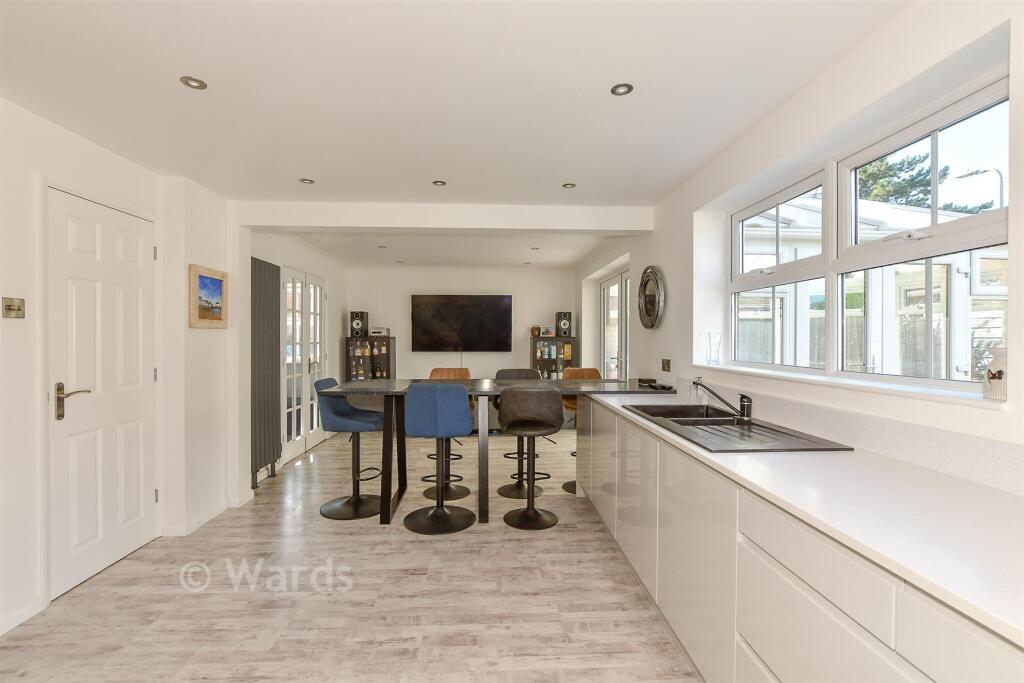 House in Thanet, Broadstairs and St Peters - More