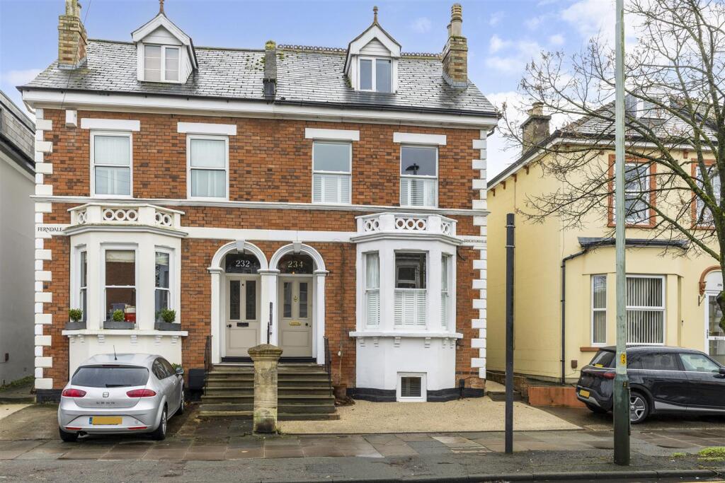 Main image of property: Gloucester Road, Cheltenham