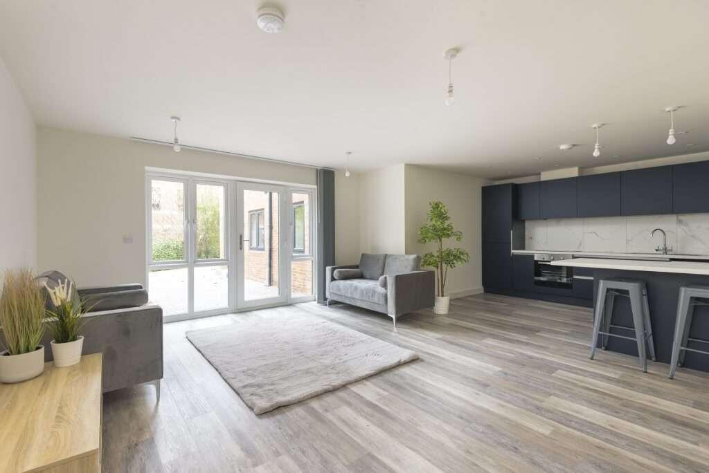 Main image of property: Flat 4, 764a Chesterfield Road, Woodseats, Sheffield, S8 0SE