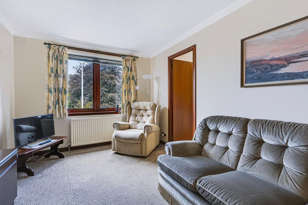 Apartment in Brightons, Falkirk - View 2