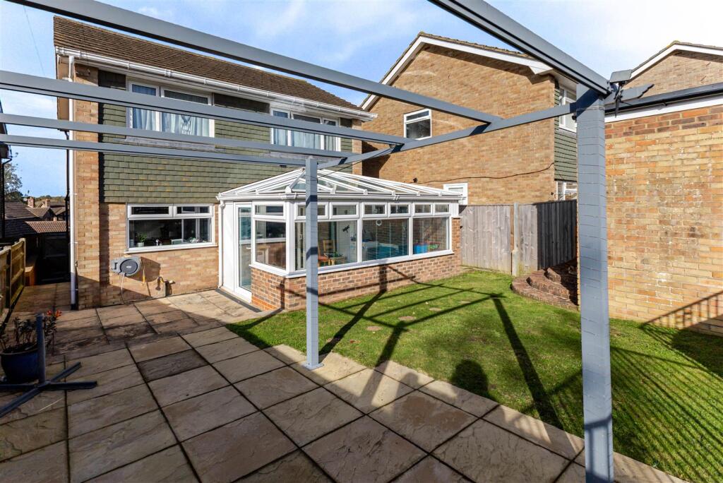 Hazelwood Gardens, St. Leonards-On-Sea photo 3