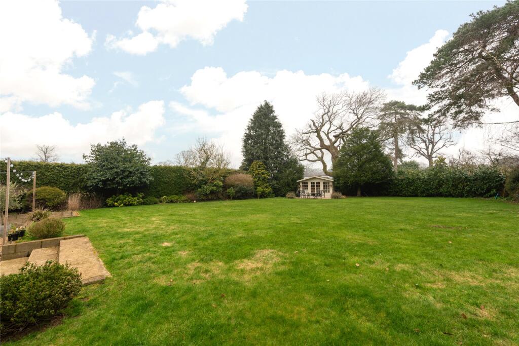 West Hill, Aspley Guise, Milton Keynes, Bedfordshire, MK17 photo 4