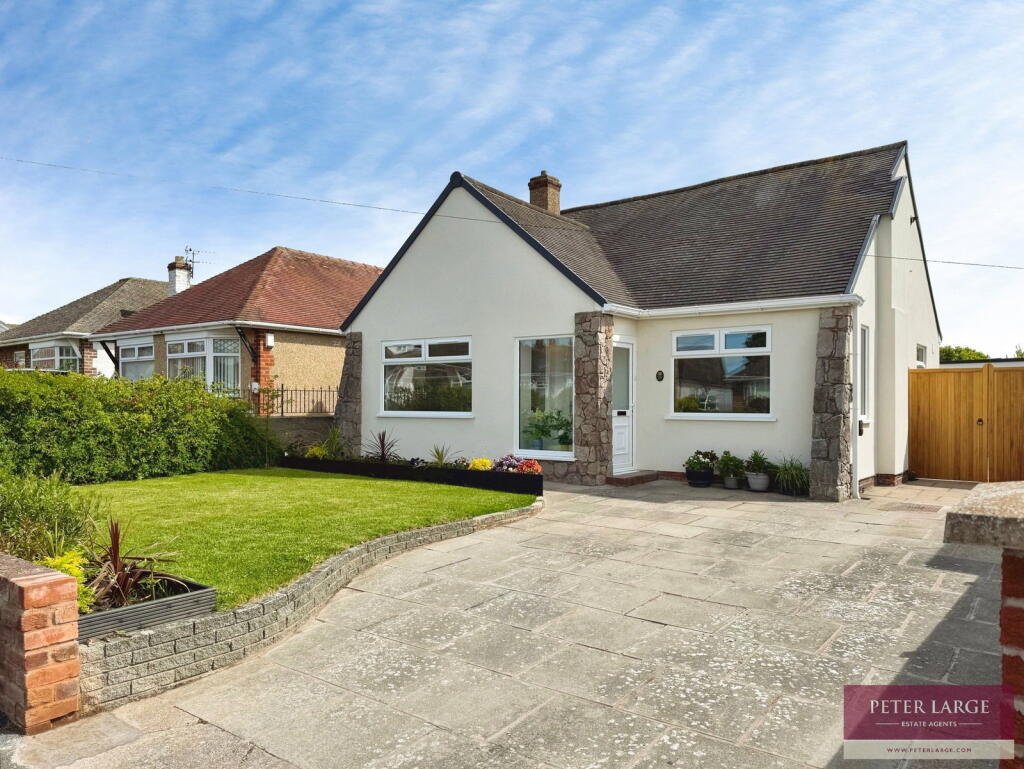 Main image of property: 29 South Drive, Rhyl, Denbighshire, LL18 4SU