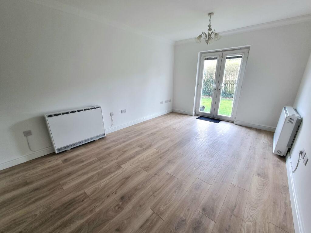 Coychurch Road, Bridgend, CF31 photo 3