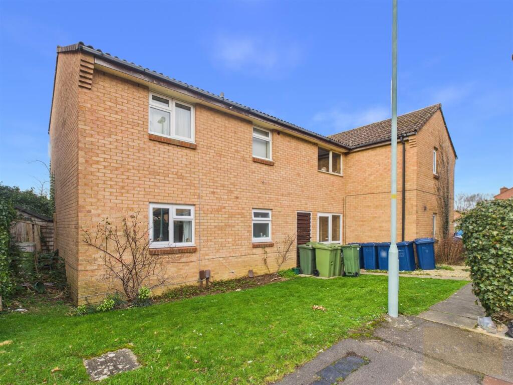 Main image of property: Harris Close, Churchdown, Gloucester