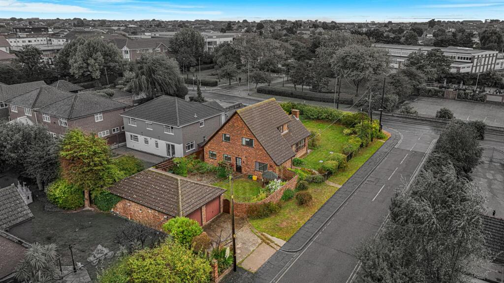 House in Southend-on-Sea - View 3