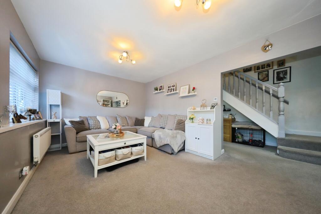 Osborne Close, Kidderminster, Worcestershire, DY10 photo 4