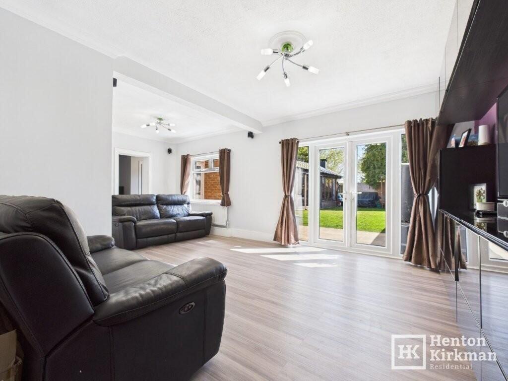 Main image of property: Hornchurch, Essex, RM11