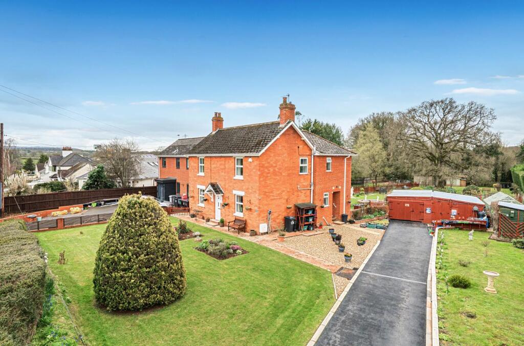 Main image of property: Honiton Road, Cullompton, Devon