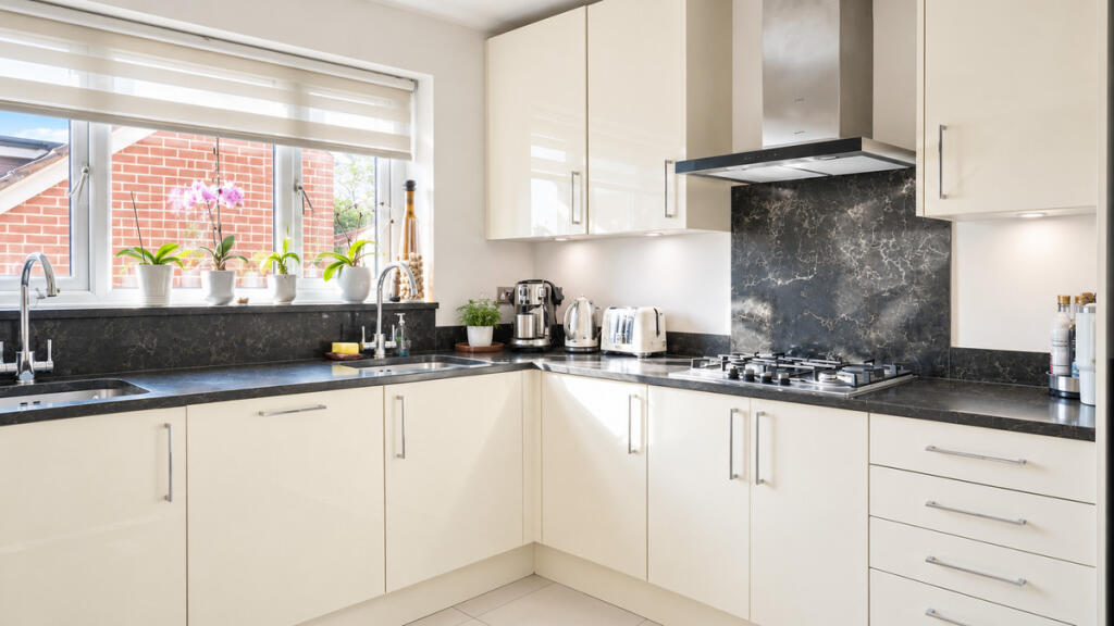 Apartment in London - More