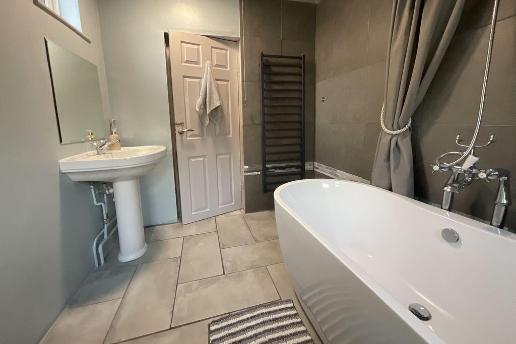 Sleaford Road, Newark - View 3