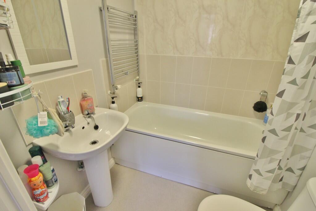 Apartment in Portsmouth - More
