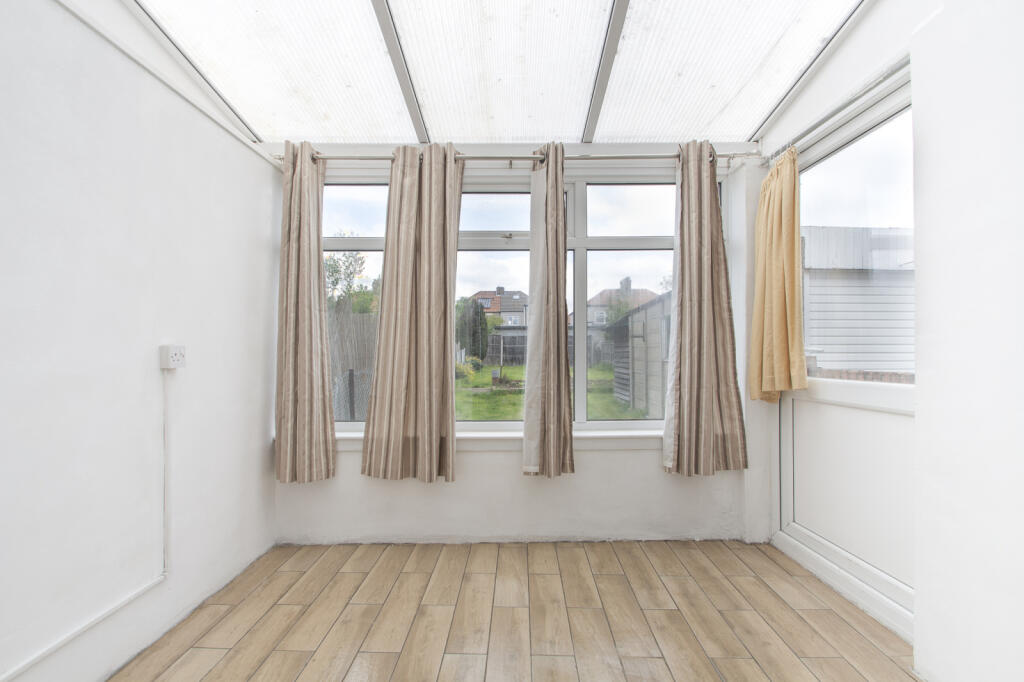 House in London, Crook Log, Welling - View 5