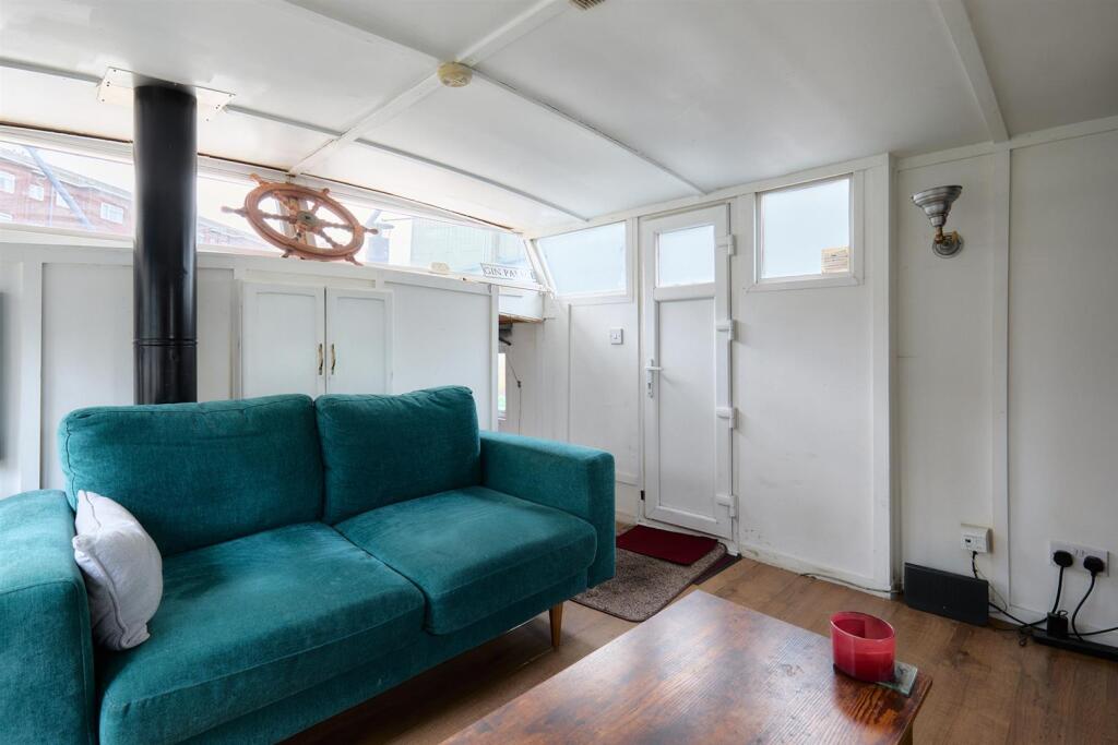 House in London - View 5