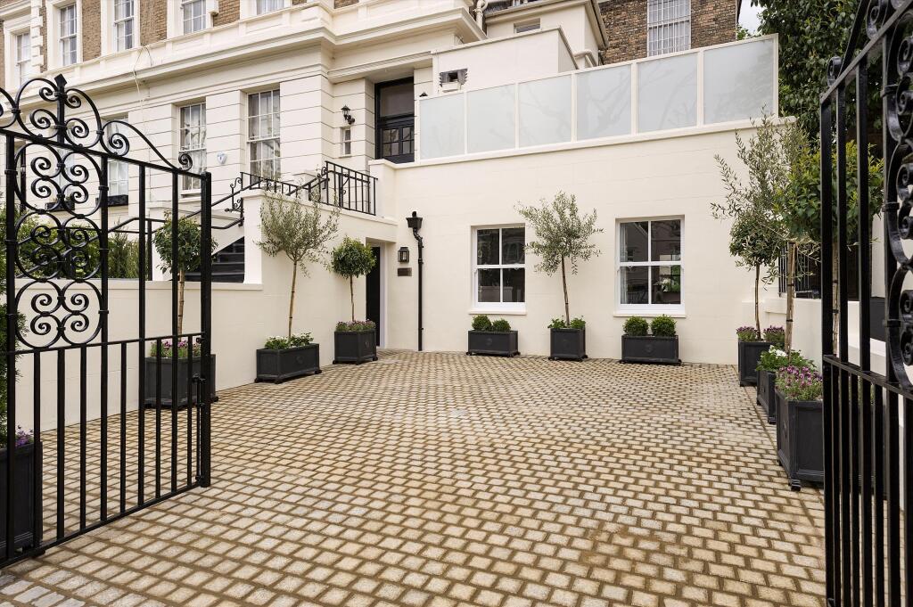 Apartment in London - View 2